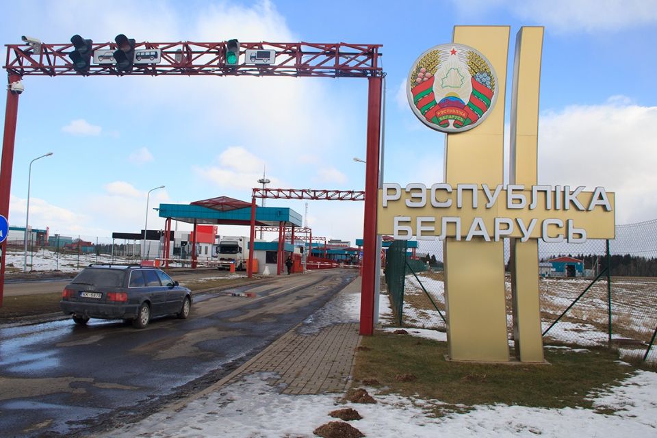 ベラルーシとラトビアの国境で不法越境が急増